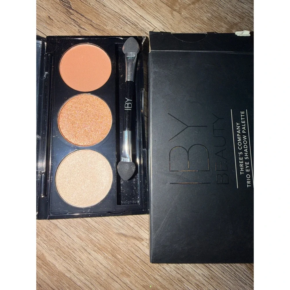 IBY Beauty Three's Company Trio Eye Shadow Palette Matte Shimmer Compact